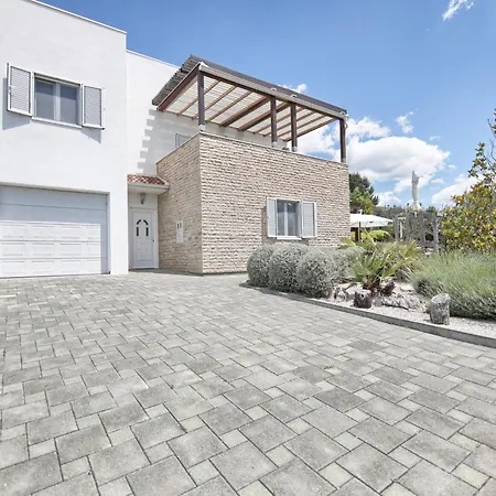 Srecko Holiday home *