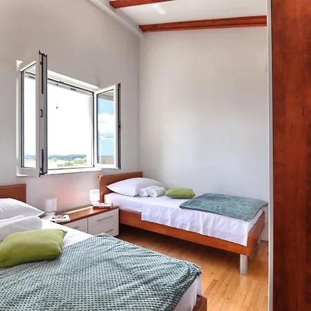 Srecko Holiday home *