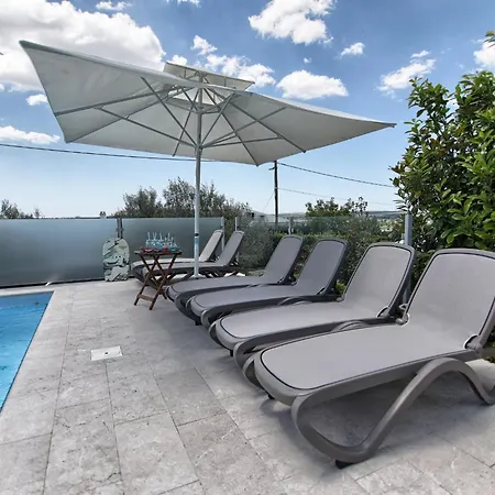 Holiday home Srecko Polaca